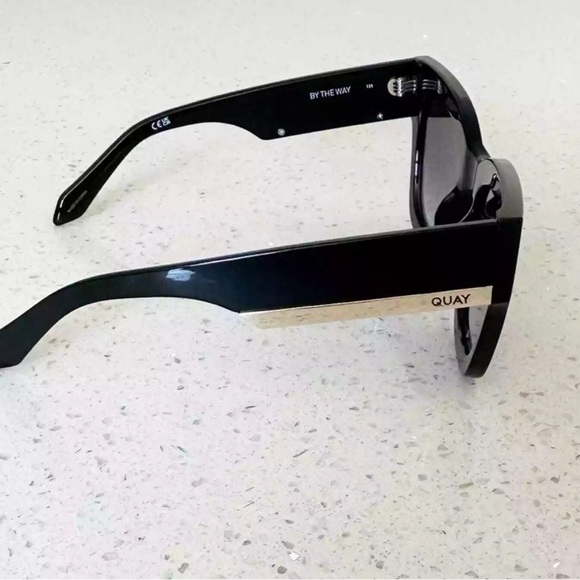 NWT Quay Australia By The Way Oversized Square Sunglasses Black - Picture 6 of 7